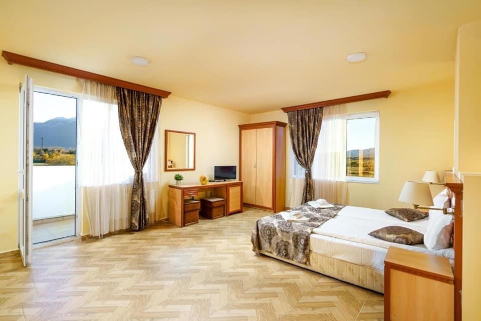 Spa Vita Springs Hotel Banja Buitenkant foto
